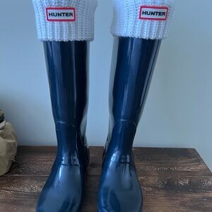 Hunter Navy Boots with White Cuffs